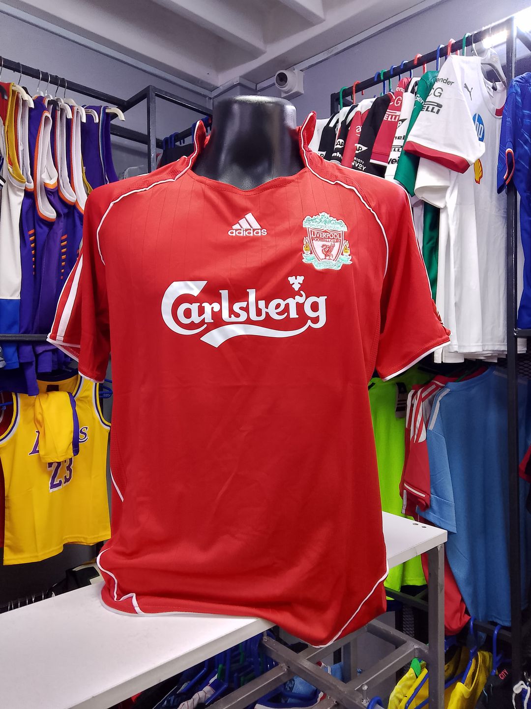 Liverpool Carlsberg Home Kit 06/07